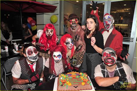 Bailee Madison Celebrates Sweet Birthday At Knott S Scary Farm With Selena Gomez Photo