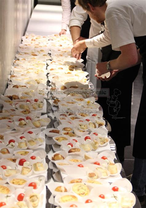 Nutzen sie unsere beratungsqualität in den filialen vor ort oder. Neujahrsempfang der VR-Bank | Kappes Catering
