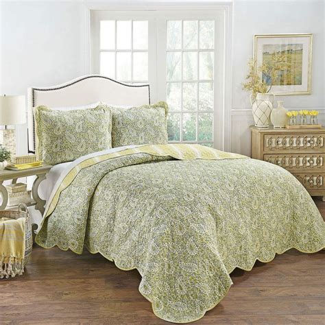 Waverly 3 Piece Fullqueen Quilt Set In Precious Paisley Spring
