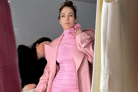 Jennifer Lopez Shares Getting Ready Photos Of All Pink Designer Look