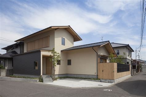 A World Of Contrasts Modern Japanese Home For An Elderly Couple