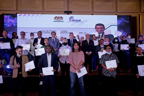 Majlis memorandum persefahaman antara lembaga teknologis malaysia (mbot) dan yayasan peneraju pendidikan bumiputera. Penggiat industri kreatif, pembikin filem perlu ada ...