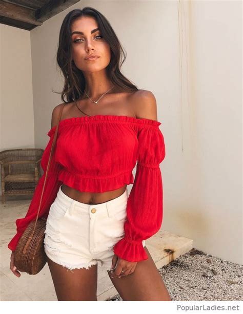 red blouse and white shorts stylish summer outfits short outfits crop top outfits