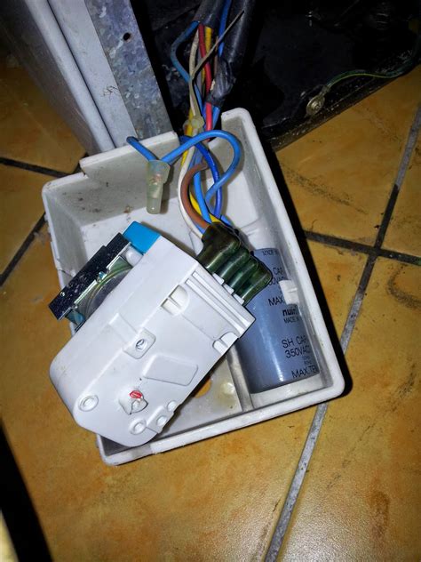 Non frost refrigerator defrosting timer full connections and test timer in urdu/hindi aslam o alikum dosto apko is video mai dfrosting. repair mesin basuh dan peti sejuk: repair peti ais / peti ...