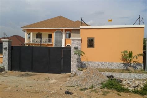 Executive 5 Bedroom House With Pool In East Legon Houses For Sale Houses For Rent In Ghana