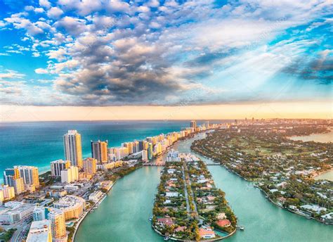 Aerial View Of Miami Beach At Sunset — Stock Photo © Jovannig 140879866