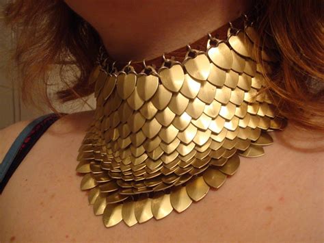 This is a video on how i make the scales on my dragon trophies. I must make this. Wonderful! | Armor, Scale mail, Jewelry ...