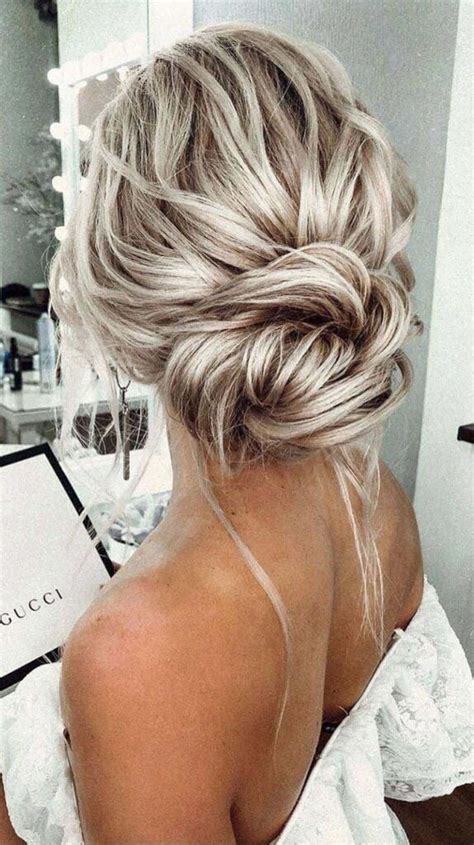 Gorgeous Bridesmaid Hairstyles You Can Actually Do Yourself