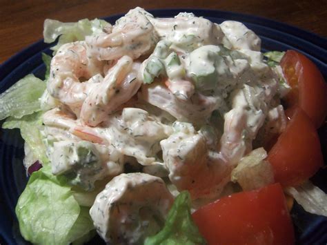 It must be the red tomatoes, parsley, and green plate from pier 1 that i just purchased recently. Healty INA GARTEN'S SHRIMP SALAD (BAREFOOT CONTESSA)