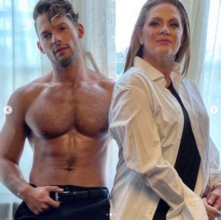 La Verdad Detr S De Las Sensuales Fotos De Erika Buenfil Y Emmanuel