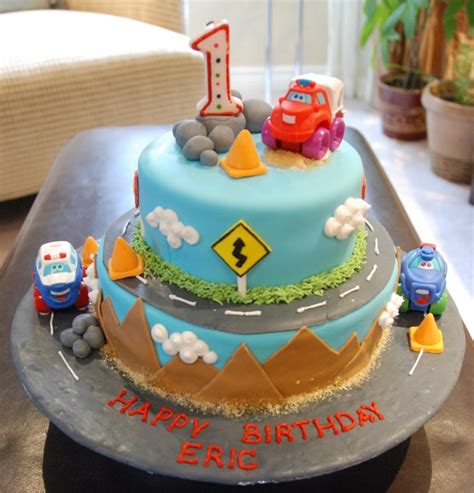 Kids love animals so one good idea for birthday cake would be to bake a cake of your kids favorite animal. 15 Baby Boy First Birthday Cake Ideas