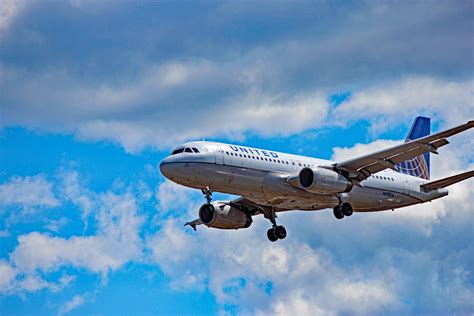 Learn how we're making every step. N478UA: United Airlines Airbus A320-200 at Toronto Pearson ...