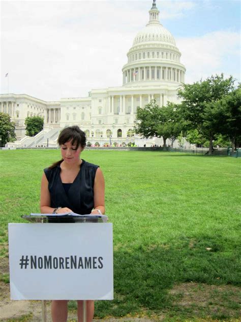 Newtown Families Form A Ribbon In Dc