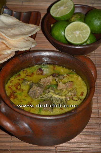5 potong sayap ayam (bisa gunakan bagian lainnya), bumbu empal basah (lihat resep). Inspirasi Menu Buka Puasa hari ke 25..Empal Gentong ...