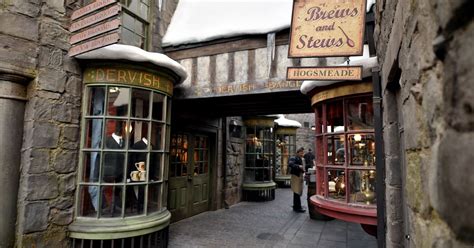 L'harry potter online shop di emp offre merchandise ufficiale harry potter, diviso in comode categorie da sfogliare agilmente. Glasgow set for its very own Harry Potter shop - and it's ...