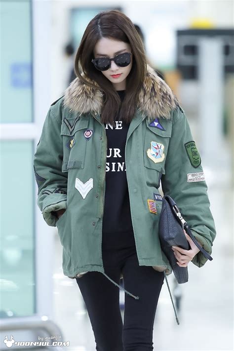 Collection by light up the sky. SNSD Yoona Airport Fashion 160112 2016 | Model pakaian ...