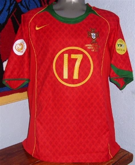 14 czerwca 2004 (artykuł sprzed 16 lat) autor: Portugal Nike Local Euro 2004 Cristiano Ronaldo Joya ...