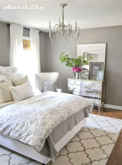 It makes so beautiful color combination inspired from this image. 20 Master Bedroom Decor Ideas | Small bedroom decor ...