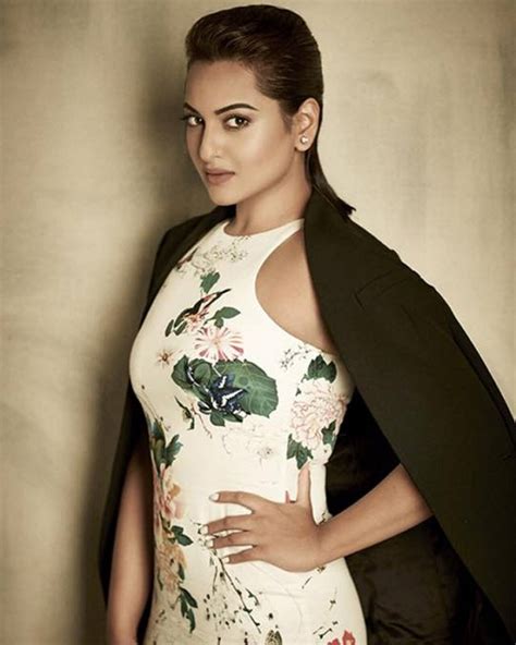 Did You Know Sonakshi Sinha Travelled In Local Trains For Ar Murugadoss Akira Shoot