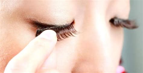 how to clean false eyelashes so they stay as good as new belashed