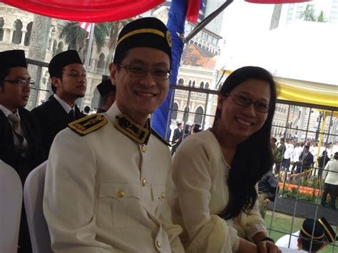 Puan seri christine is a widow and she has two children from her previous marriage with a chinese. Zairil berburit mana satu malam tadi? | THE UNSPINNERS KEMBALI