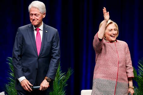 Bill And Hillary Clinton Dance During Billy Joels Show