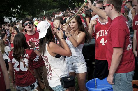 Top College Drinking Games The Top 10 Showdown College Experience