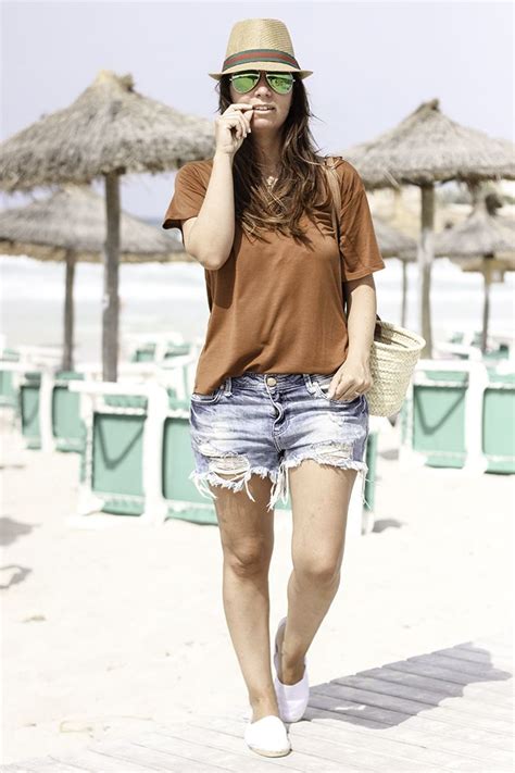 Actualizar 35 Imagen Mujer Outfit Playa Abzlocalmx