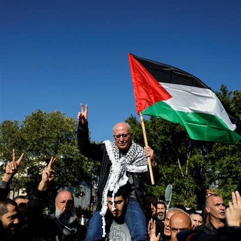 Israel Frees Longest Serving Palestinian Prisoner After 40 Years