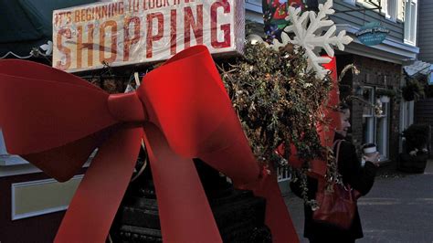 Column: Retail jobs worse than working for Scrooge