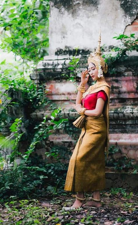 🇰🇭 khmer krom women in cambodia ancient costume 🇰🇭 cambodia traditional dress 🇰🇭 traditional