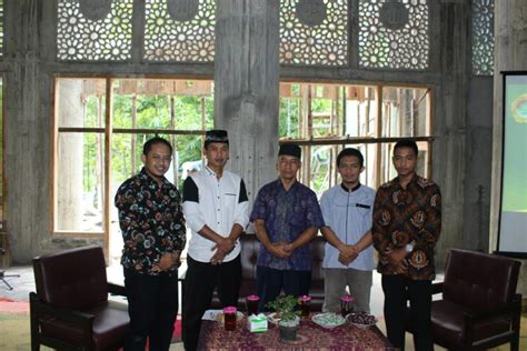 Dalam hal ini, dengan izin allah, manusia bisa punya potensi tinggi untuk. Wajibnya Mencari Ilmu, Meninggikan Derajat Di Hadapan Allah SWT - DPD LDII KULON PROGO