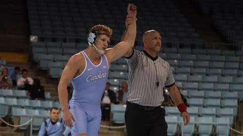 UNC Wrestling: Tar Heels Fall to Michigan at Boshamer, 23-12 - YouTube