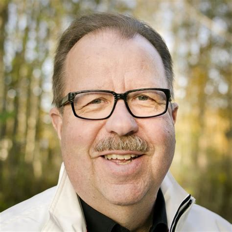 Swedish diplomat, currently in moscow. Boka Tomas Danielsson föreläsning - Smart stresshantering ...