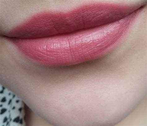 Test Lippenstift Manhattan All In One Lipstick Farbe Rosewood Road Pinkmelon