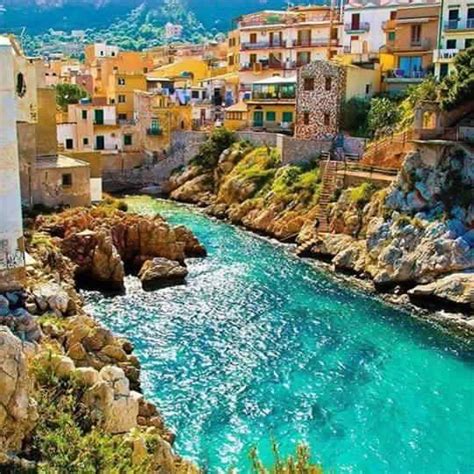 Ótima opção de hospedagem em catânia om b&b girò. S.Elia Palermo Sicilia -Italy- | Sicilia, Viaggi, Italia