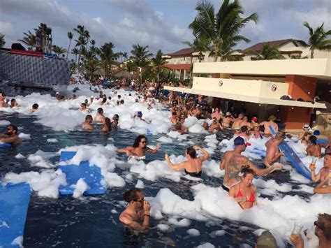Foto De Breathless Punta Cana Resort Spa Foam Party On Hot Sex Picture
