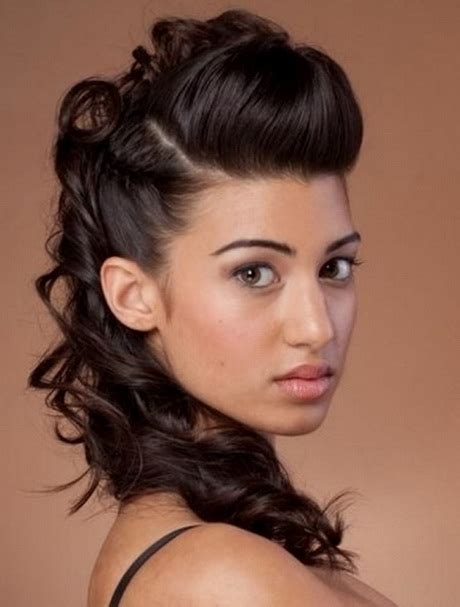 If you are looking for something very cool for your prom hairstyles, certainly you are in the right place. Black girls prom hairstyles