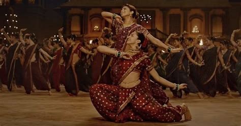 This Priyanka Deepika Dance Off From Bajirao Mastani Is Taking Us Back