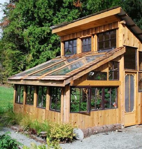 If you are passionate about gardening and have a small space but want to have a greenhouse then this post is for you. 15 DIY Pallet Greenhouse Plans & Ideas That Are Sure to ...