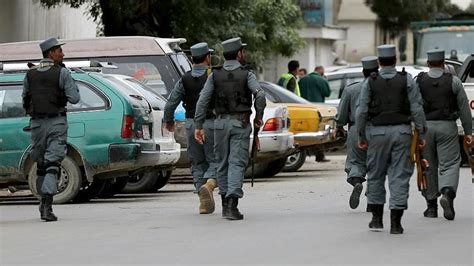 در گفت و گو با باشگاه خبرنگاران جوان مطرح شد؛ تحولات اخیر در افغانستان تاثیر بسزایی در بازار ارز داخلی ایران نداشته، این در حالی است که تحولات داخلی تاثیرگذاری بیشتری بر نوسان نرخ ارز داشته است. کشته شدن 2 نیروی امنیتی در ولایت بلخ افغانستان