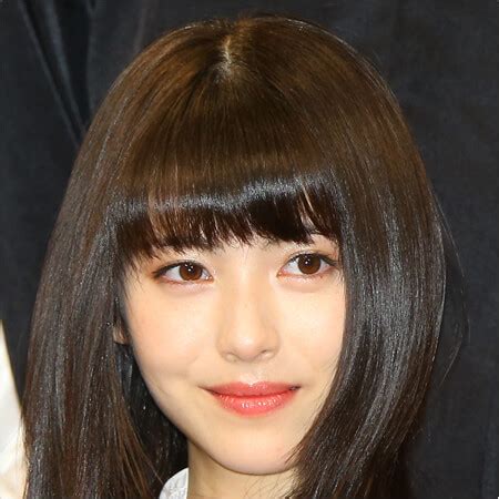 Minami(美波) is a japanese musical artist, who debuted with her album, kawaki wo ameku on january 30th, 2019. 浜辺美波"彼氏の存在"を匂わせる微妙な発言の食い違いに ...