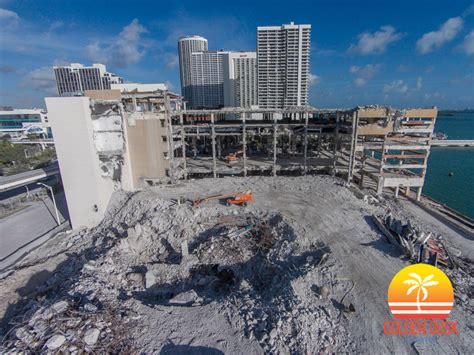 Select from premium miami herald building of the highest quality. Miami Herald Building Almost Demolished — Golden Dusk ...