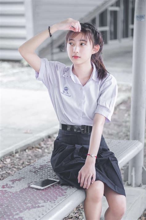 ปักพินโดย Chaiwat ใน High School Girls ในปี 2020 ผู้หญิง สาวมปลาย