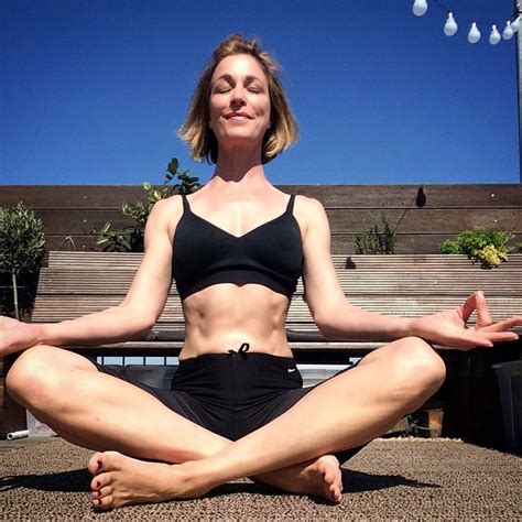 Julia Stinshoff Hat Etwas Auf Instagram Gepostet Yogatime