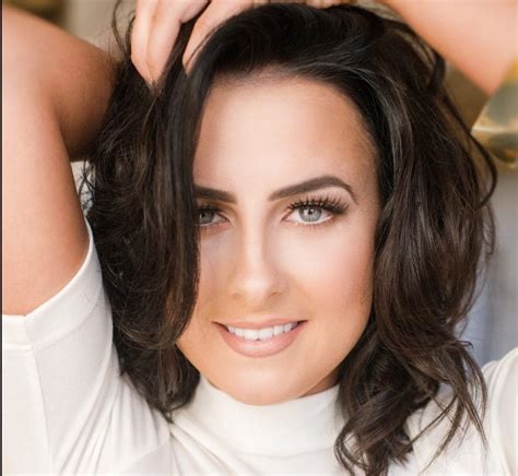 Country Star Lisa Mchugh Cancels Show After Band Members Injured In