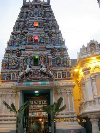 Kuil sri maha mariamman, ladang gula, 34350 kuala kurau, perak 4. Sri Maha Mariamman Temple (Kuala Lumpur, Malaysia ...