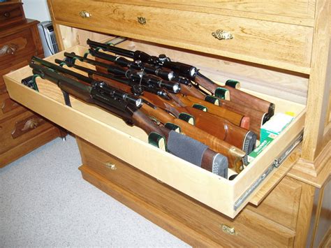 Wooden Gun Chest Gentlemint