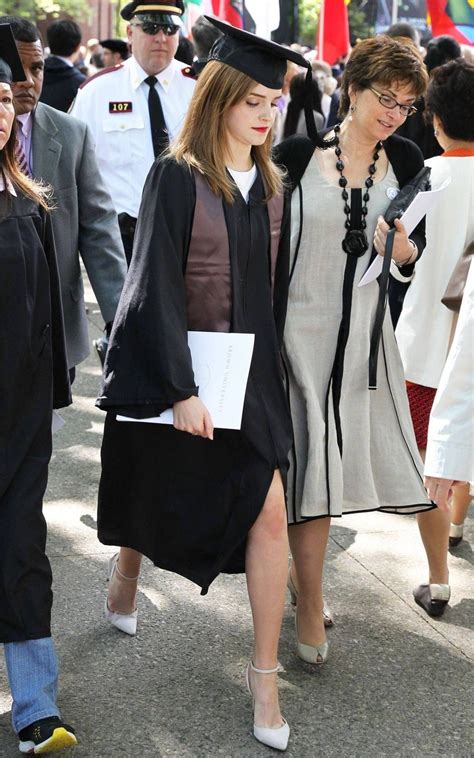 Pin By Angelika 🇵🇱 On Emma Watson Graduation Outfits For Women Emma