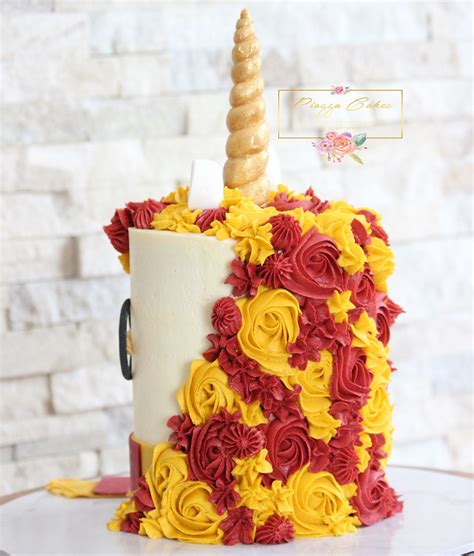 The unicorn horn has a gorgeous gold spray and the tutorial is a sure winner! Few more photos of my Harry Potter Unicorn cake, because ...